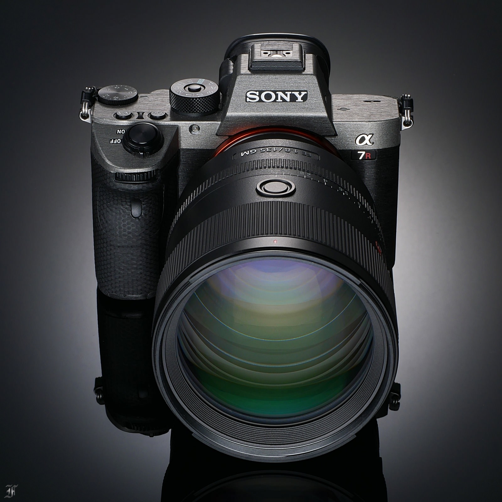 這次，我們來玩一顆打破傳統的鏡頭：Sony FE 135mm F1.8 GM 開箱/實拍 